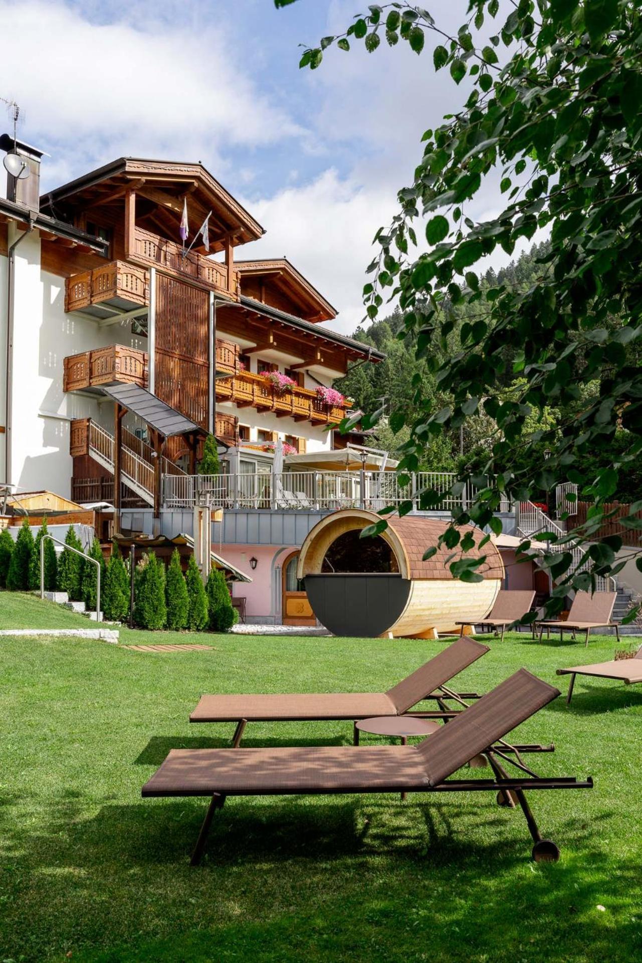 מדונה די קמפיליו Hotel Gianna מראה חיצוני תמונה
