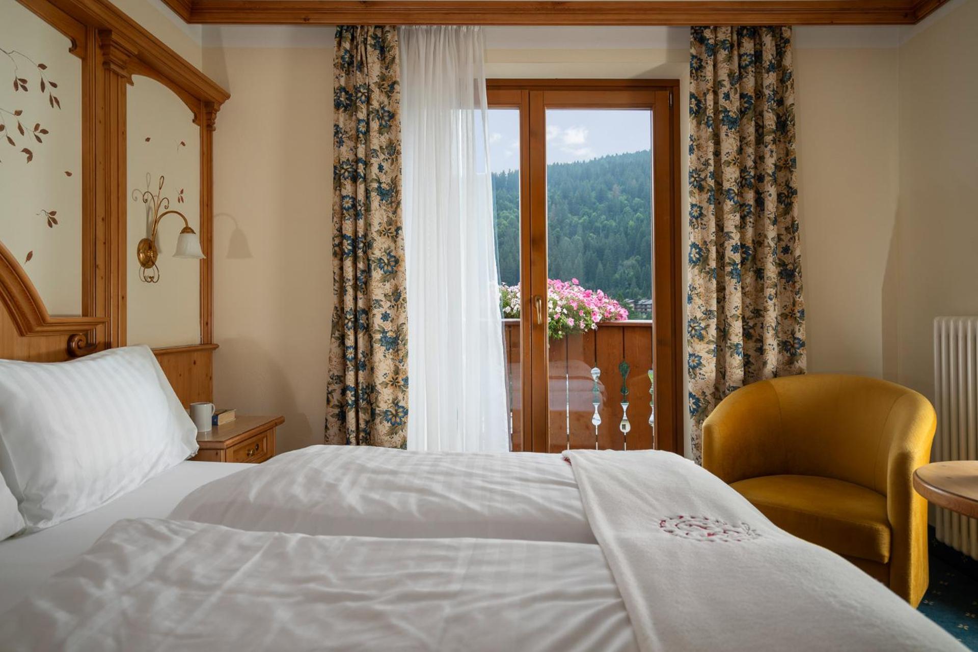 מדונה די קמפיליו Hotel Gianna מראה חיצוני תמונה
